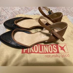 Pikolinos black and brown genuine leather heels.Made in Spain. Size 40.